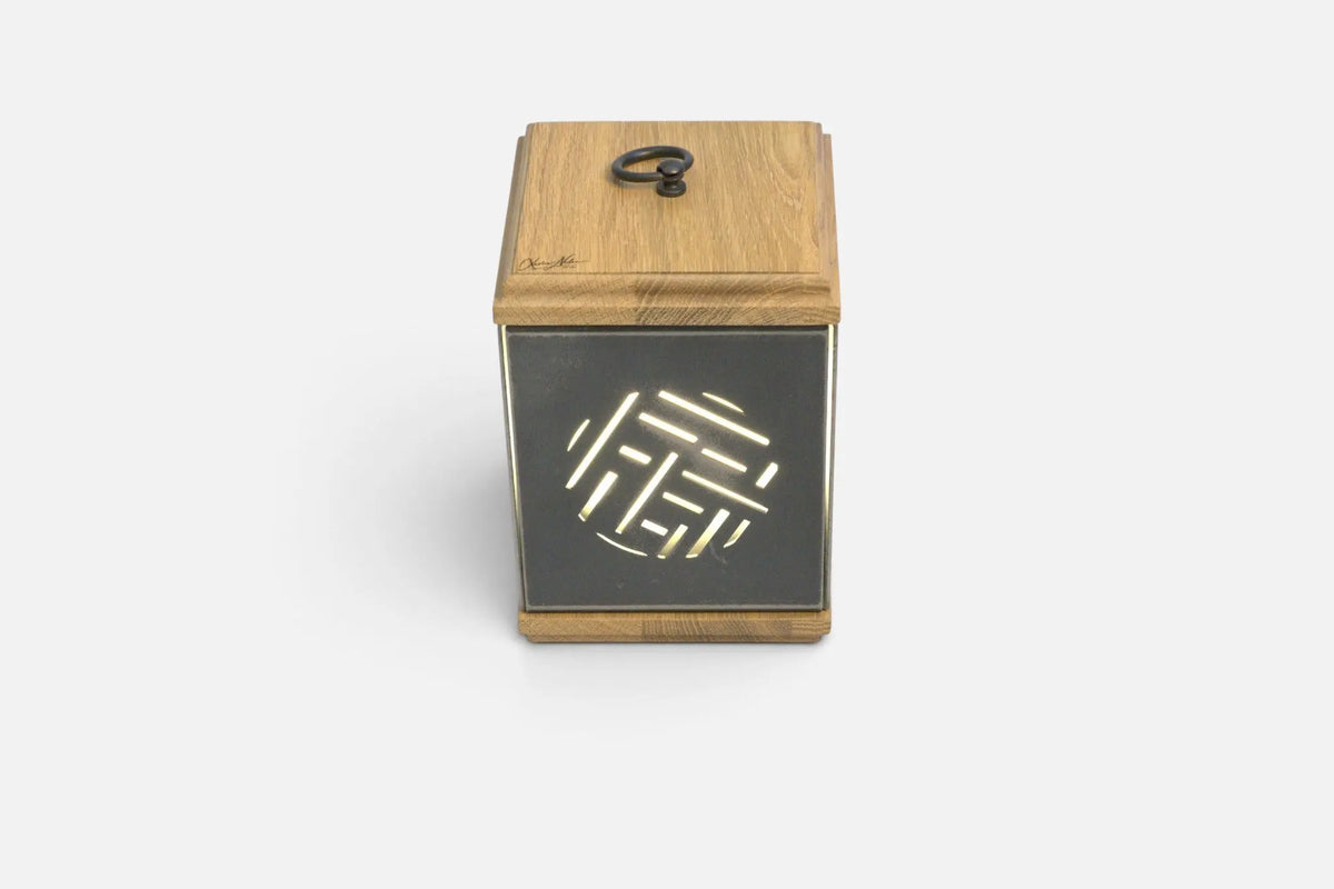 LUMINAIRE MALAGA Xavier Nadau Designer #Couleur claire_Chêne
#Motif_Traits